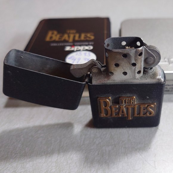 VINTAGE ZIPPO - The Beatles - Brass Emblem - Picture 4 of 5